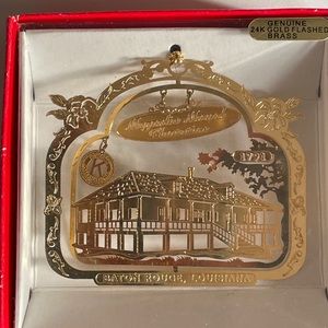 Baton Rouge, Louisiana-Treasures 24K Gold Flashes Brass Christmas Ornament